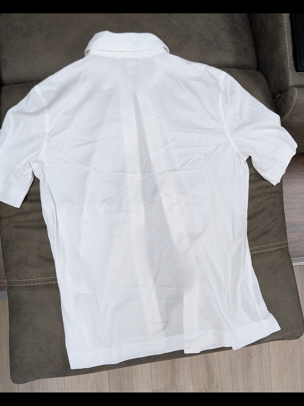 White Short-Sleeve Button Front Shirt - Classic Women's Top - Picture 7 of 10